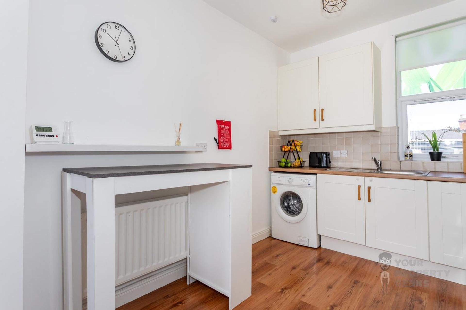 Attic Style 2 Bed Duplex Apartment With Rooftop Patio Belfast Bagian luar foto