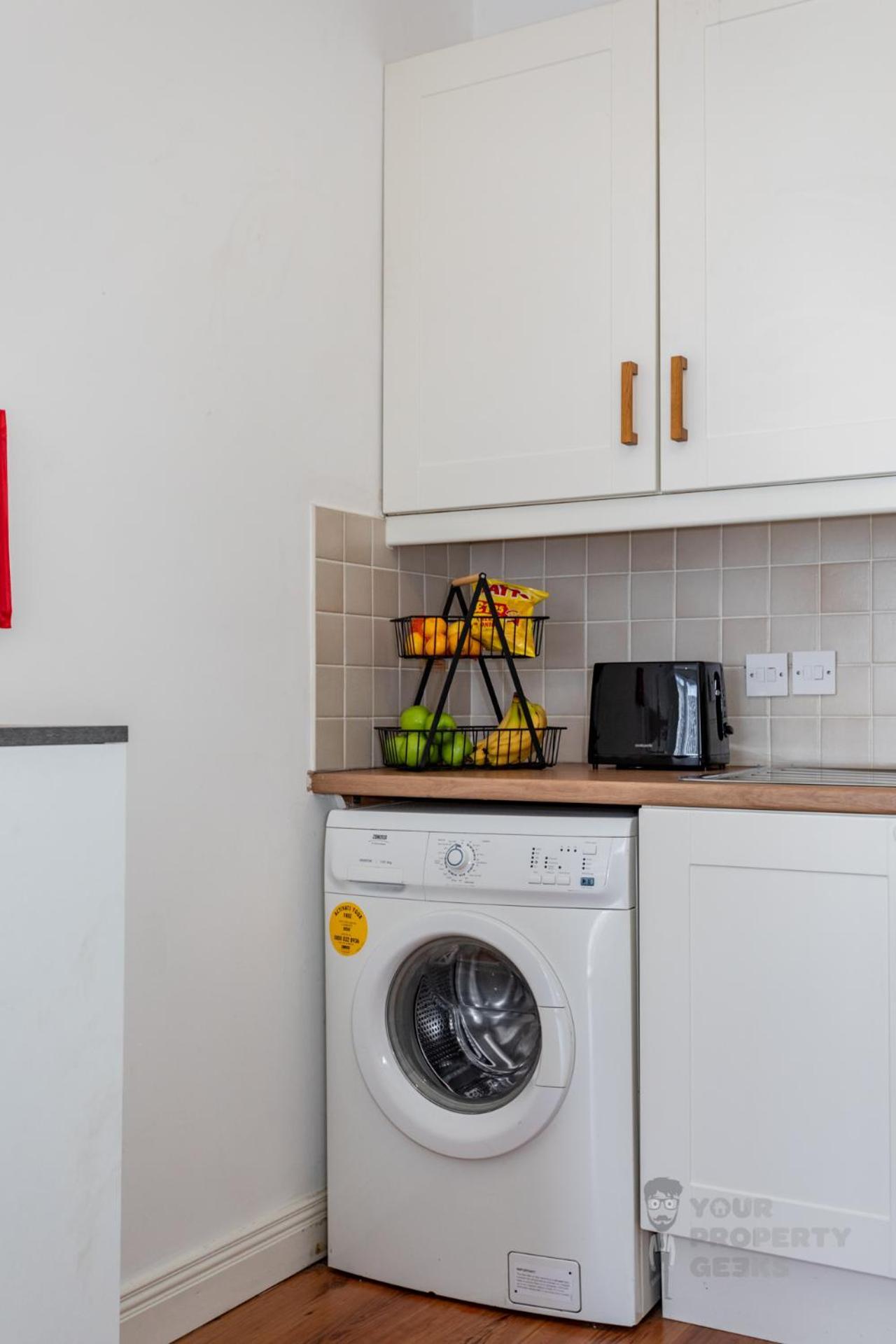 Attic Style 2 Bed Duplex Apartment With Rooftop Patio Belfast Bagian luar foto
