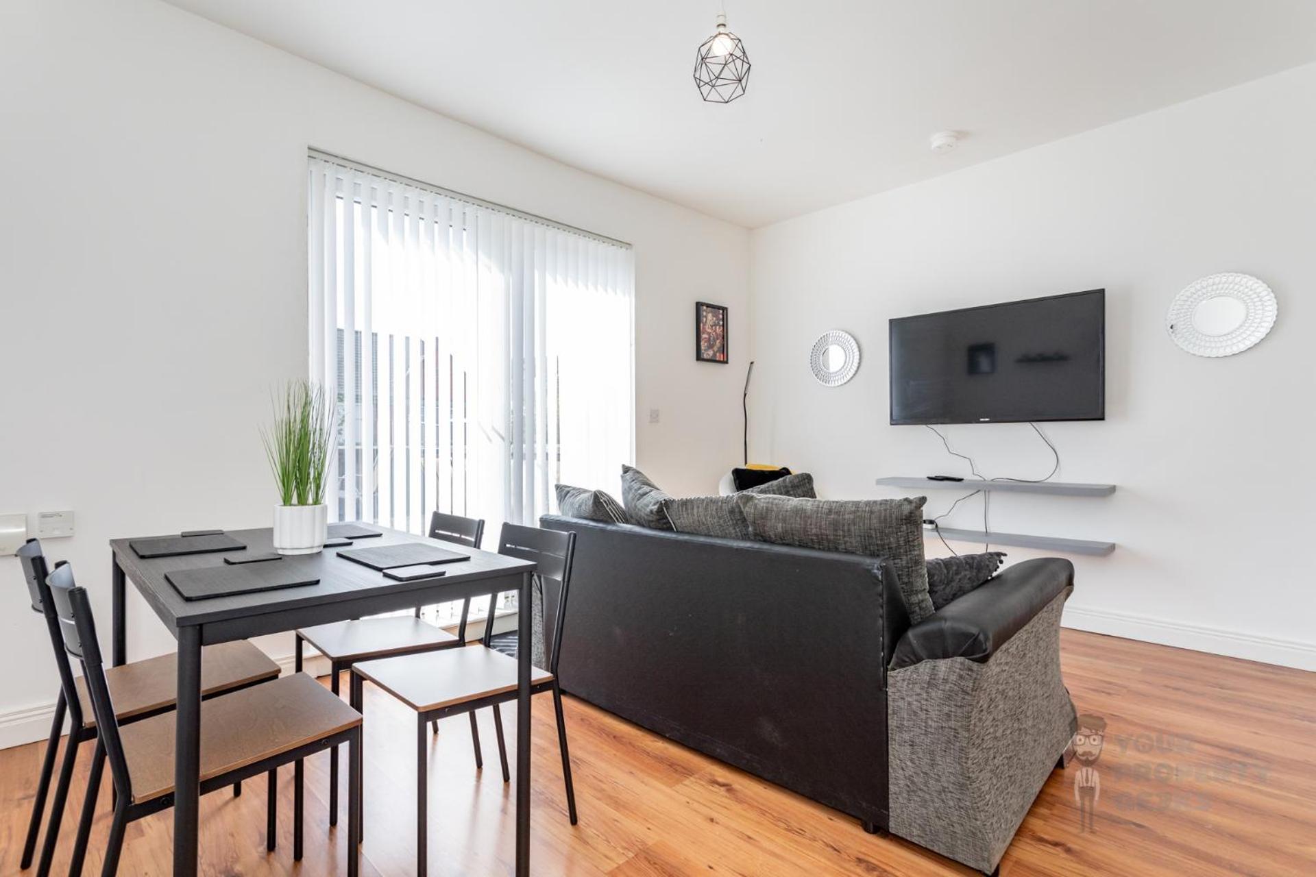 Attic Style 2 Bed Duplex Apartment With Rooftop Patio Belfast Bagian luar foto