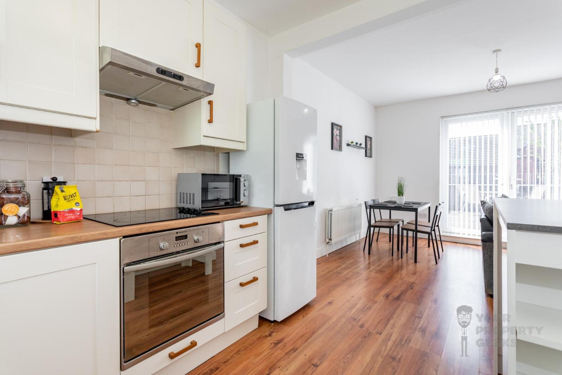 Attic Style 2 Bed Duplex Apartment With Rooftop Patio Belfast Bagian luar foto